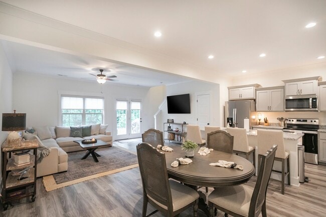 Photo - 3337 Alta Ln