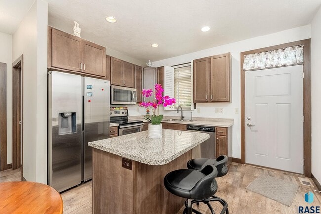 Photo - 226 E Residence Pl