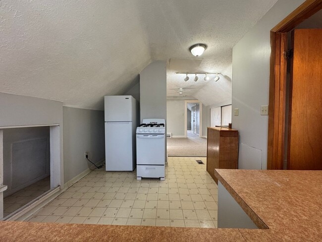 Photo - 1285 Cook Ave