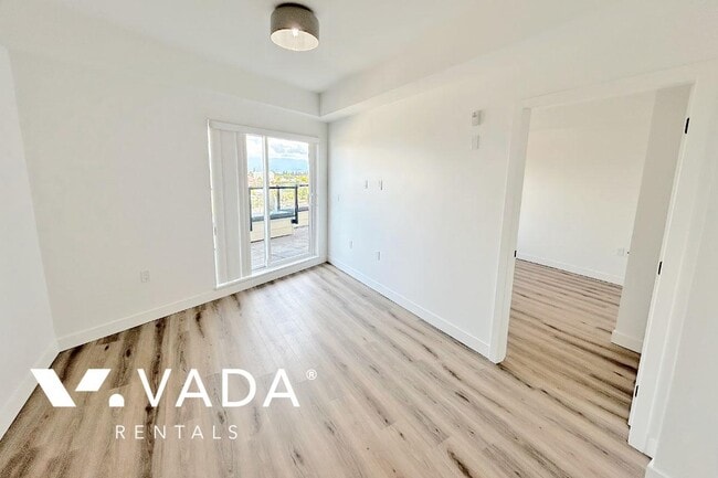 Photo - W Kingsway 2 Bed &amp; Flex Apartment Rental 601-3068 Kingsway Vancouver: VADAPM.com Unit 601