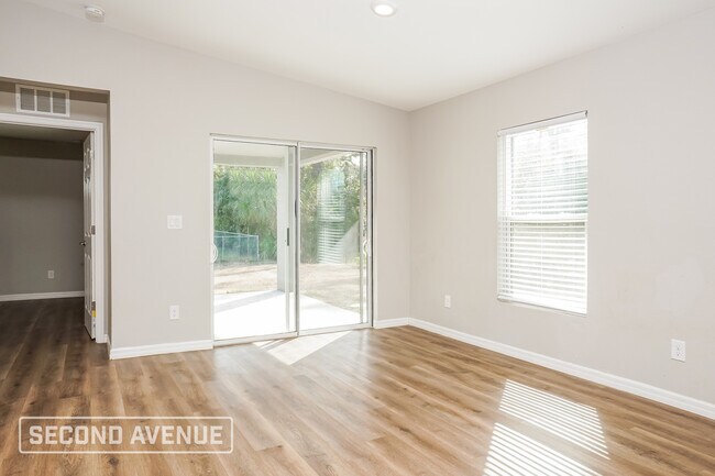 Photo - 404 Biscayne Dr