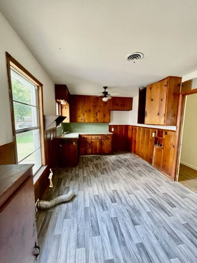 Photo - 1512 Bryan Ave