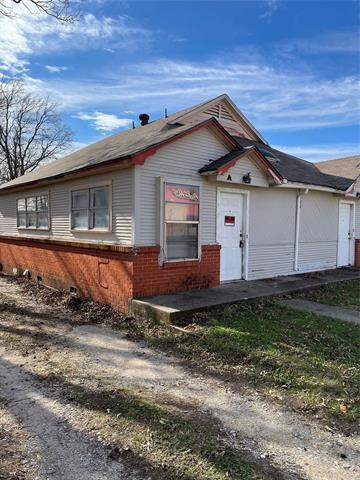Photo - 120 W Heron St