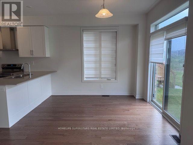 Photo - 319 Bergamot Ave