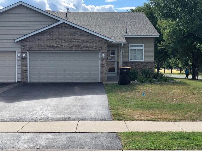 Building Photo - 4311 Blakewood Dr