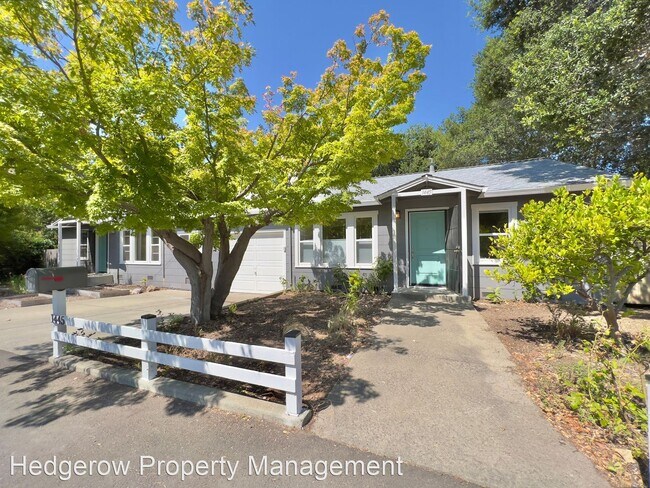 Photo - 2 br, 1 bath House - 1445 East Avenue