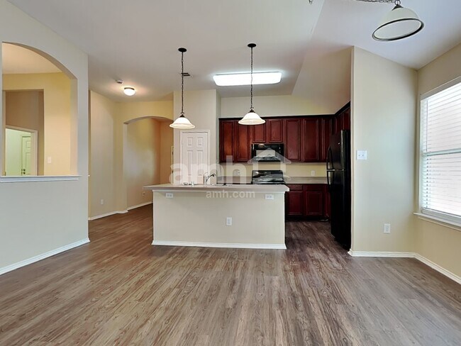 Photo - 406 Fireberry Dr