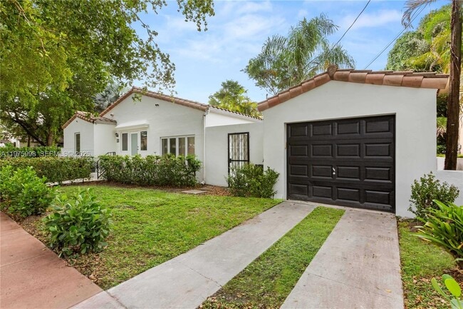 Photo - 1222 Genoa St