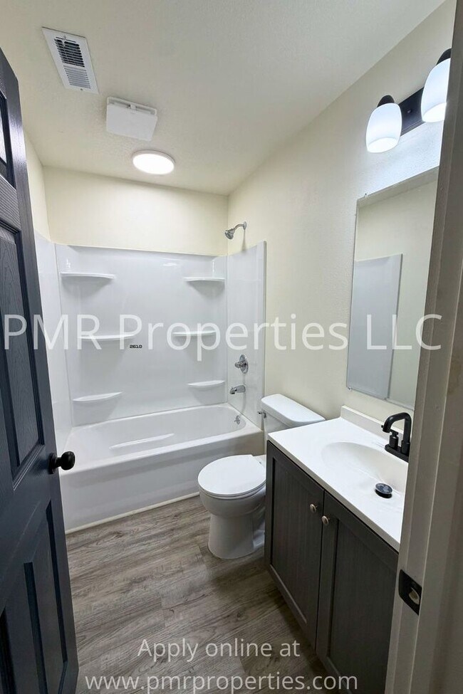 Photo - 915 S 15th St