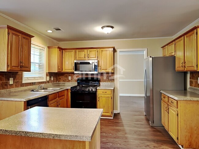 Photo - 1165 Pennefeather Ln