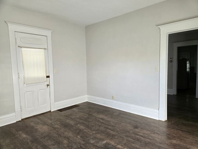 Photo - 118.5 W Walnut St Unit 118.5 W Walnut