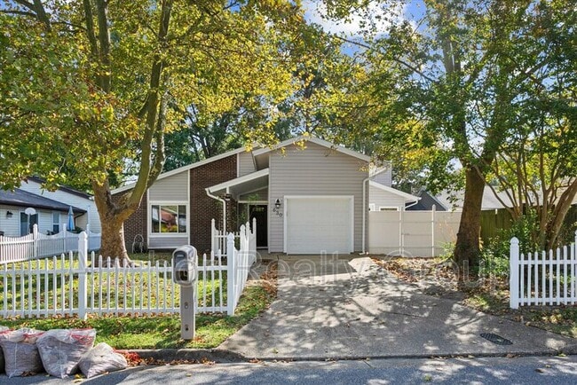 Photo - 630 Orangewood Dr