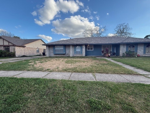 Building Photo - 2402 Autumn Springs Ln