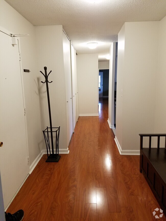Building Photo - 111 S Baybrook Dr Unit 313 Rental