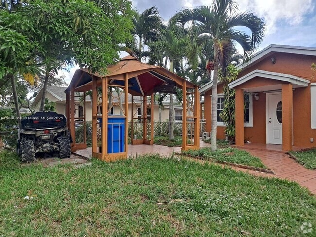Building Photo - 3708 SW 58th Ave Rental