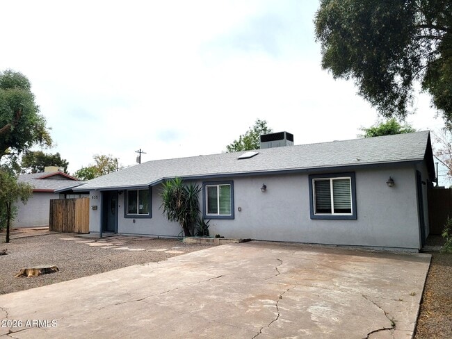 Photo - 535 W 15th St