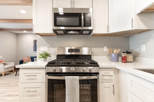 1BR, 1BA - The Garden