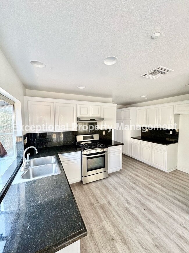 Photo - Great 5 bed 3 bath home