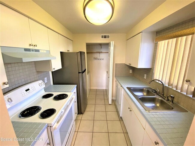 Photo - 200 International Dr Unit 406