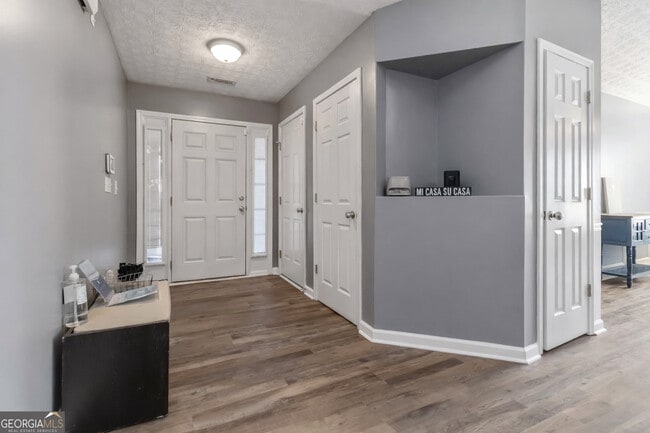 Photo - 1108 The by Way