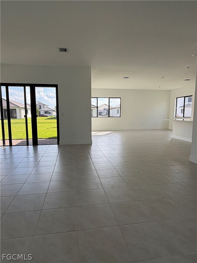 Photo - 5166 Julienne Rd