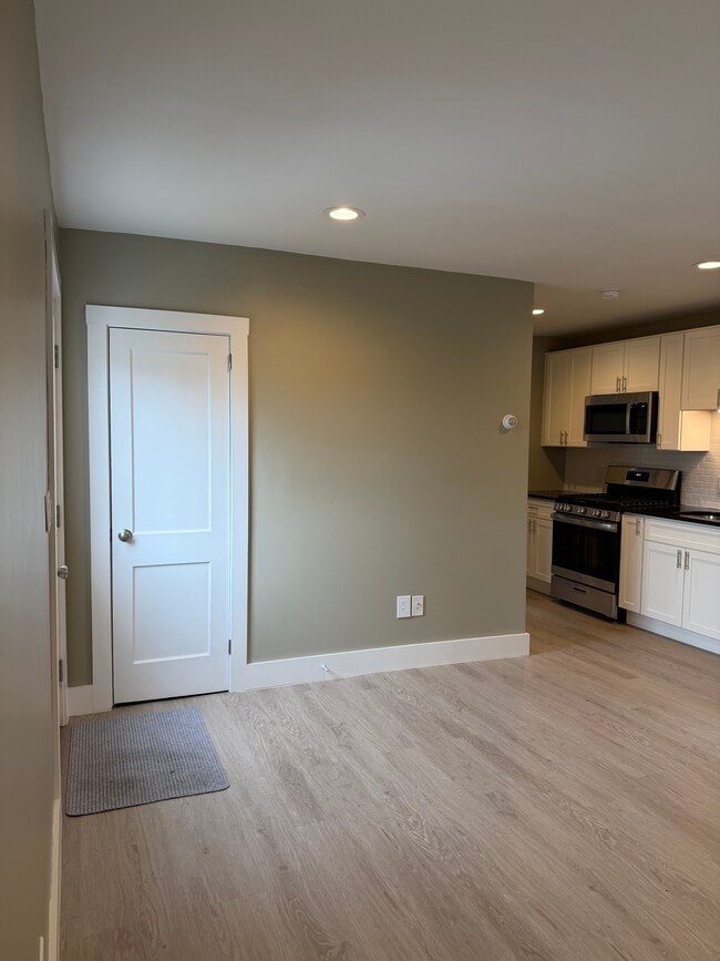 Photo - 263 Summer St