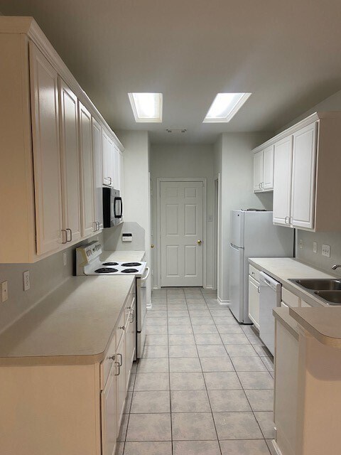2926 Loganberry Park Ln