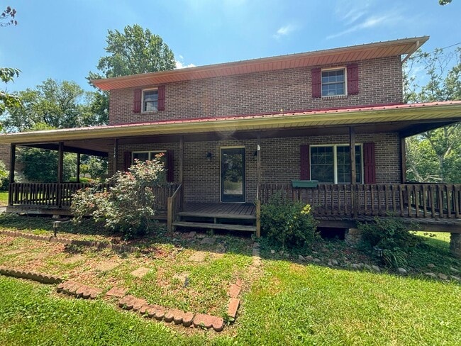 Building Photo - 238 Paramount Dr Rental
