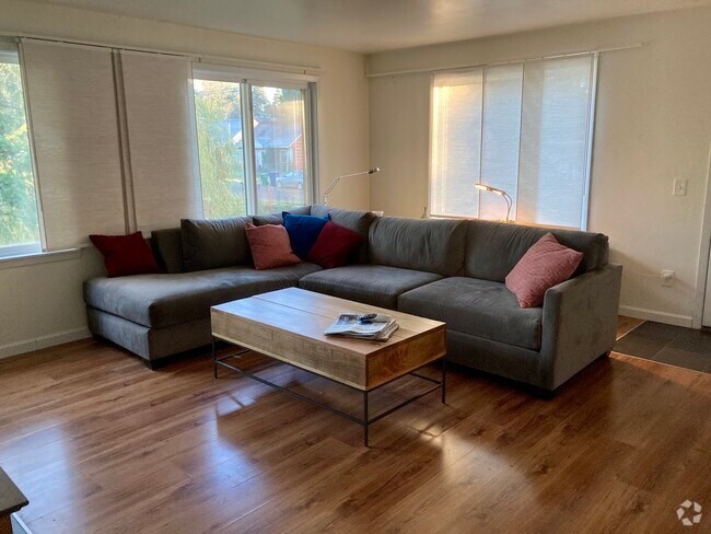 Building Photo - 12463 14th Ave S Rental