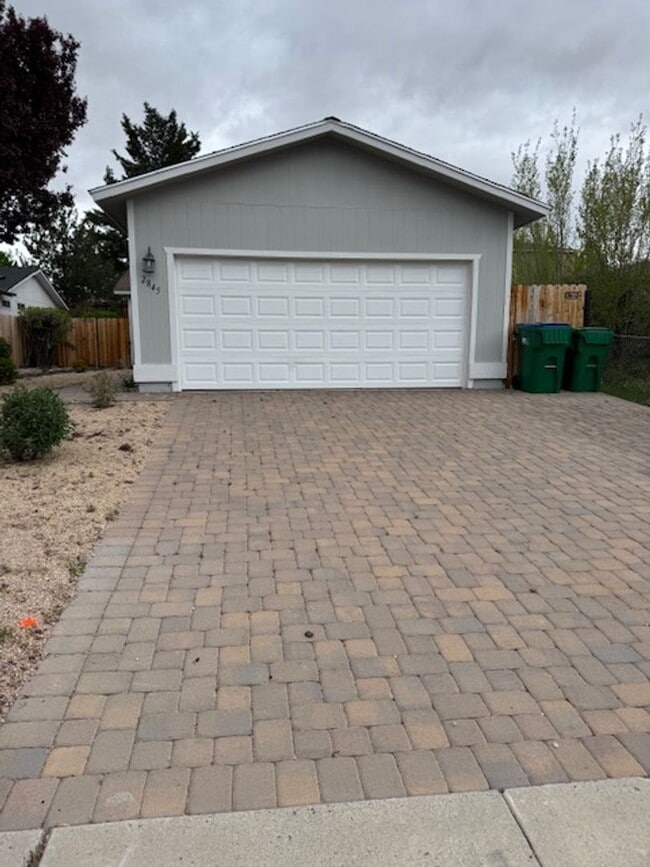 Building Photo - Rental in Northwest Reno!