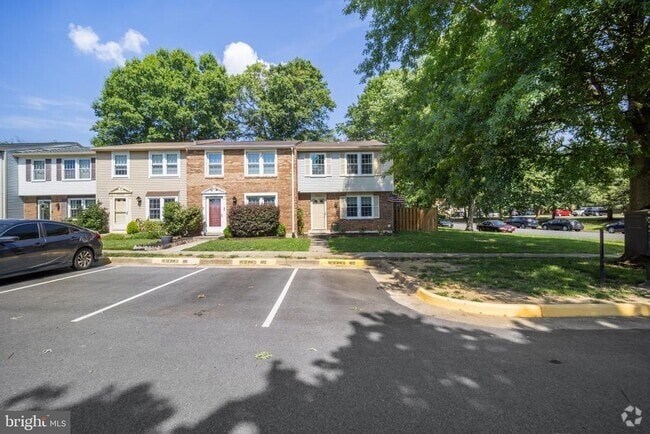 Building Photo - 5300 Larochelle Ct Rental