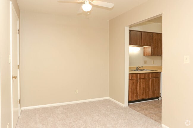 Classic Style The Dogwood 1BR, 1BA - 700 SF