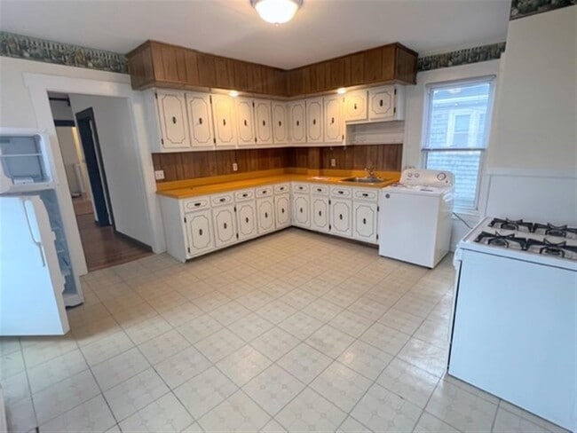 Photo - 543 Broadway Unit 2