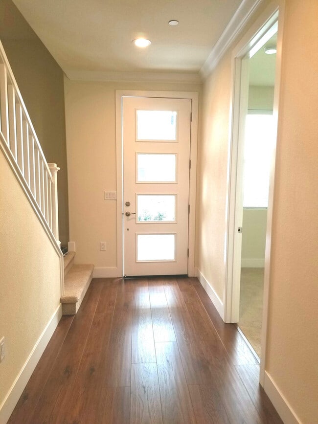 Photo - ALMOST NEW, SUPER CLEAN 2 BED, 2.5 BATHS, WOOD FLOORS, STAINLESS STEEL APPLIANCES, CLUBHOUSE WITH...