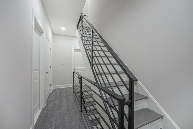 Photo - 1825 N 17th St Unit 2