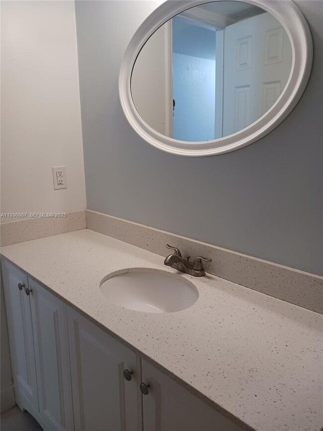 Photo - 405 Gardens Dr Unit 102