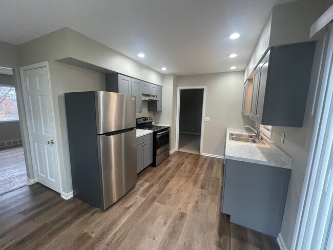 Photo - 3510 S 87th Ave