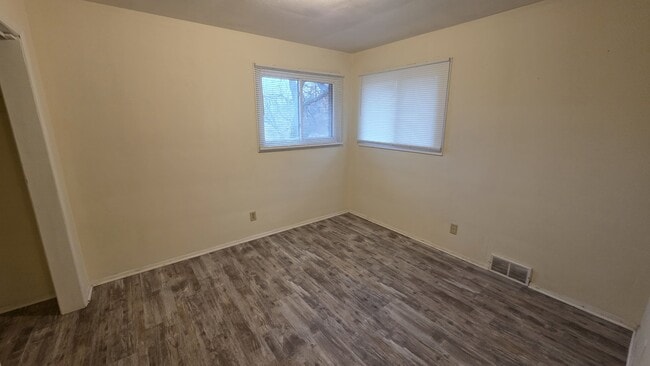 Photo - 2314-2318 Allied Dr