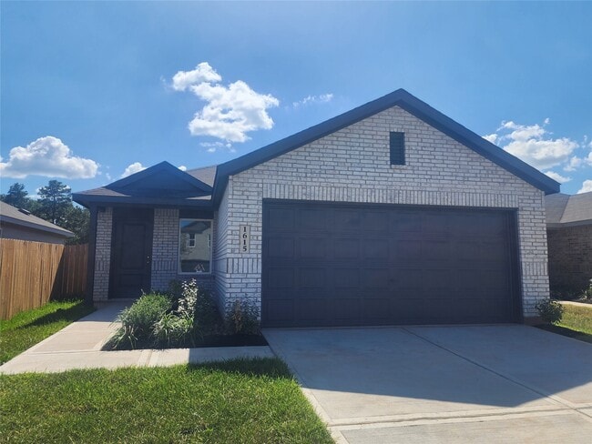 Photo - 1615 Winwood Dr