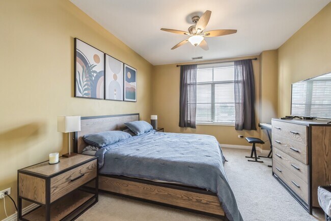 Photo - 950 W Huron St Unit 402