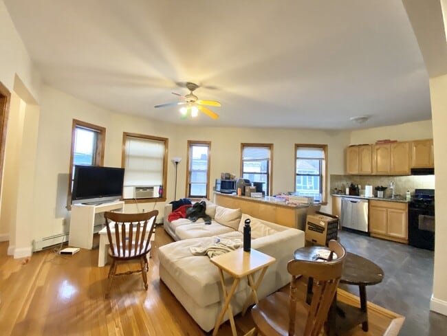 Building Photo - 47 Orkney Rd Unit 3 Rental