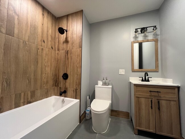 Photo - 74 Baldwin Ave Unidad 2