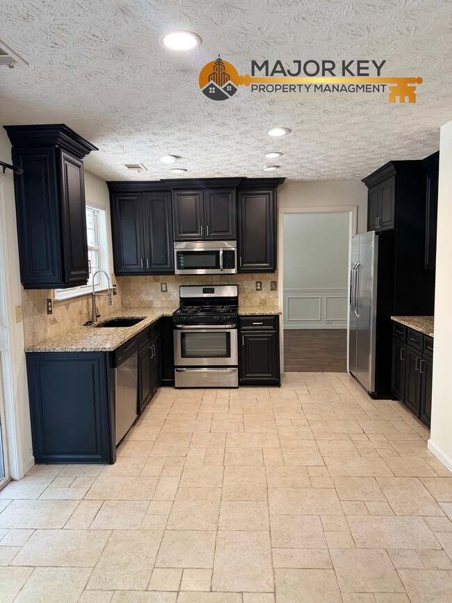 Photo - 1620 Midland Ct