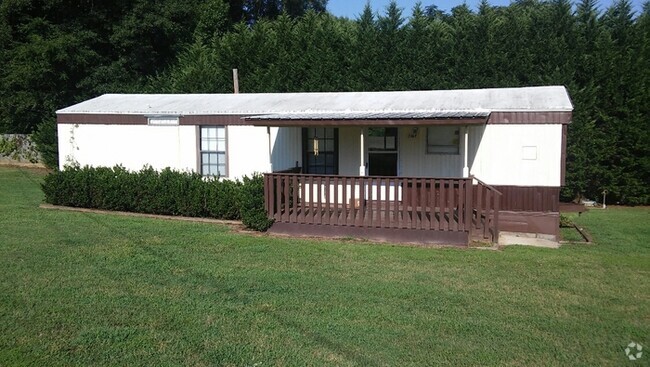 Building Photo - Home near Broadway Lake