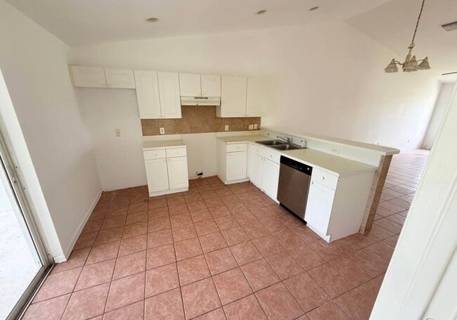 Photo - 1031 Abrams Blvd Unit One side duplex