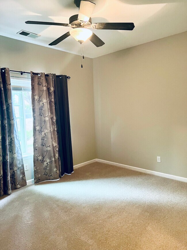 4925 Hahns Peak Dr Unit 104