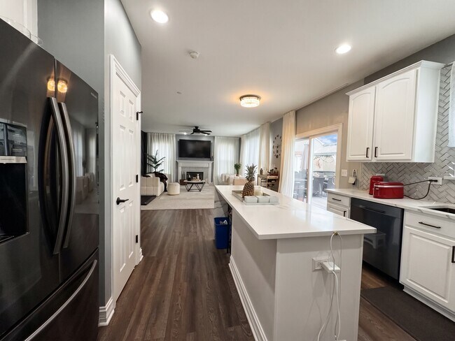 1615 Maureen Dr