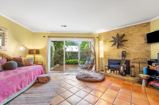 Photo - 4838 Tower Rd