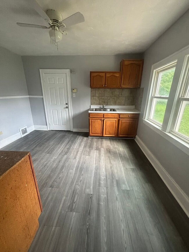 4115 E 143rd St Unidad DN