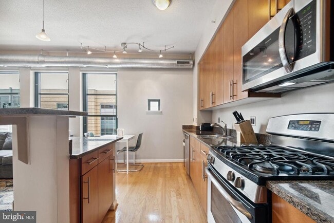 Photo - 1390 Kenyon St NW Unit 519